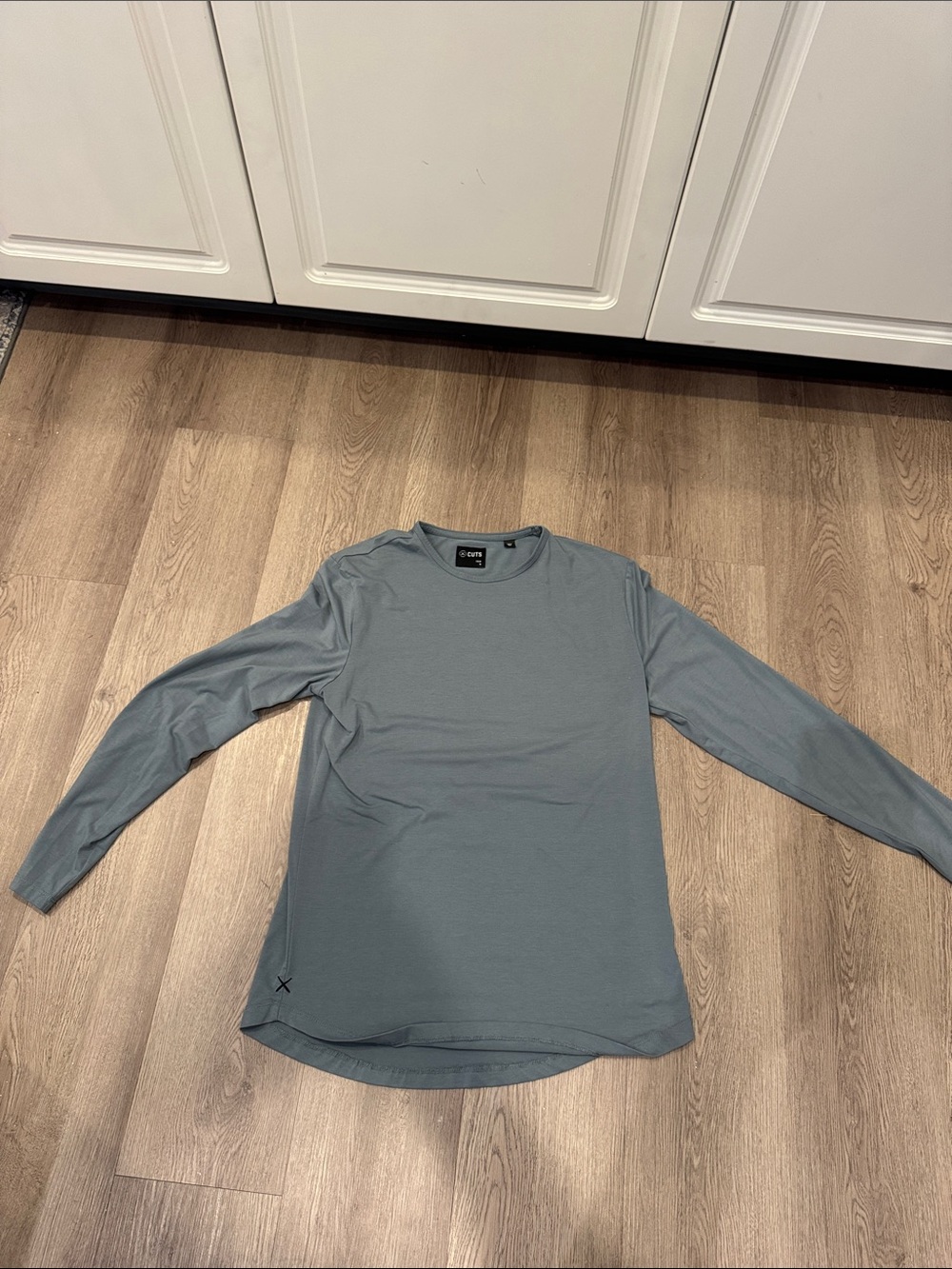 Cuts Clothing Men's Long-Sleeve Crew Shirt - Slate Blue